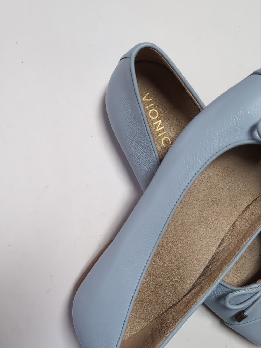 Vionic Women’s Pale Blue Square-Toe Ballet Flats with Bow - Picture 4 of 5